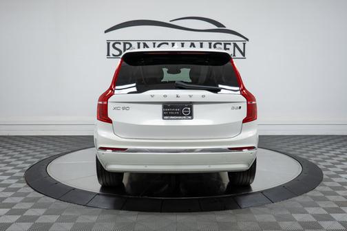 2024 Volvo XC90 Plus Bright Theme