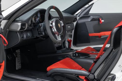 2011 Porsche 911 GT3 RS 4.0
