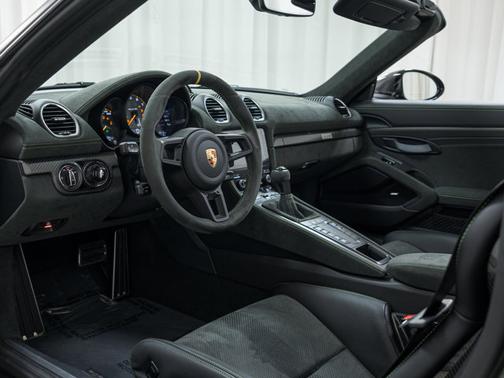 2024 Porsche 718 Spyder RS