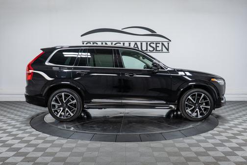 2024 Volvo XC90 Plus Bright Theme