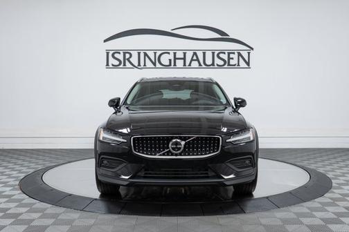 Onyx Black Metallic 2026 Volvo V60 Cross Country Ultra