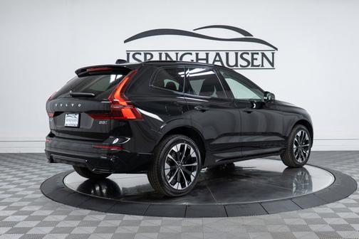 2026 Volvo XC60 Plus