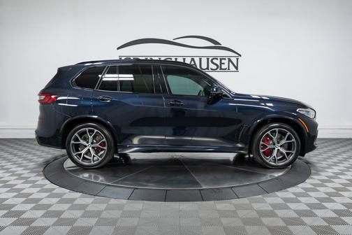 2022 BMW X5 M50i