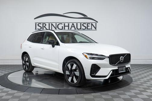 Crystal White Metallic 2024 Volvo XC60 Recharge Plug-In Hybrid Ultimate Dark Theme