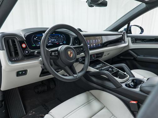 2026 Porsche Cayenne S