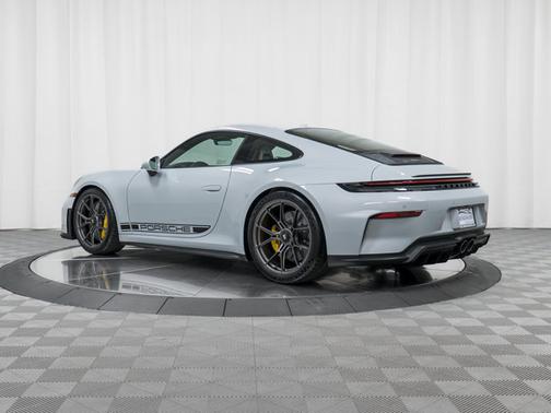 2026 Porsche 911 GT3 w/Touring Package