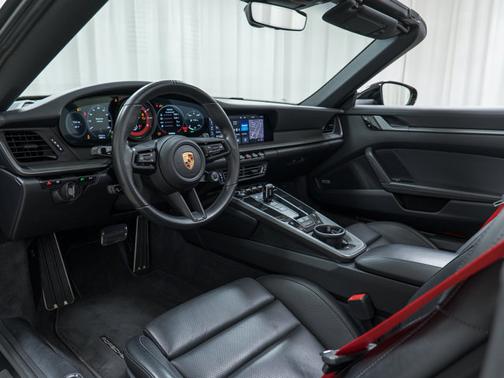 2020 Porsche 911 Carrera S