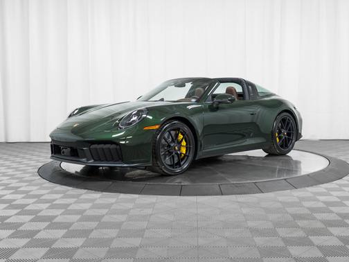 2026 Porsche 911 4 GTS