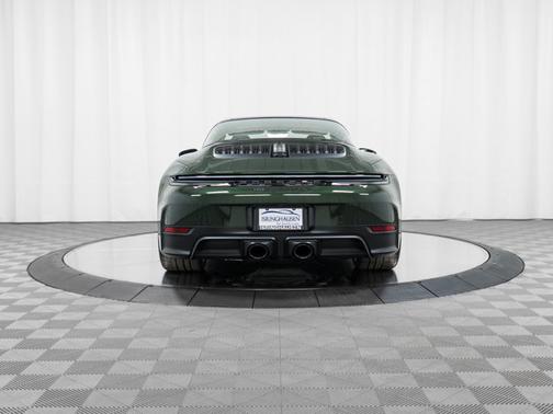 2026 Porsche 911 4 GTS