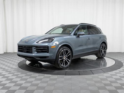 Vanadium Grey Metallic 2026 Porsche Cayenne