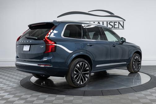 2025 Volvo XC90 Plug-In Hybrid Ultra