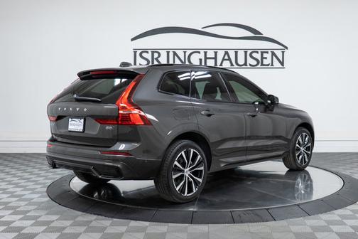 2023 Volvo XC60 Plus Dark Theme