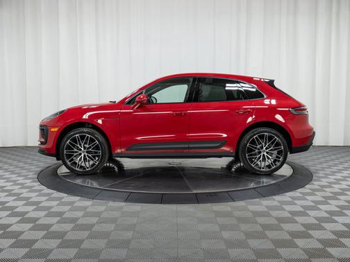 2025 Porsche Macan 