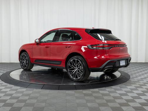 2025 Porsche Macan 