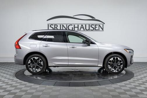 2026 Volvo XC60 Plus