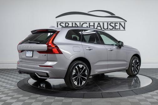 2026 Volvo XC60 Plus