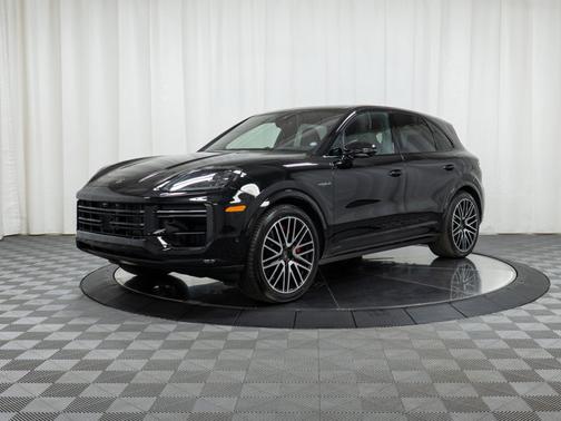 2025 Porsche Cayenne Turbo E-Hybrid