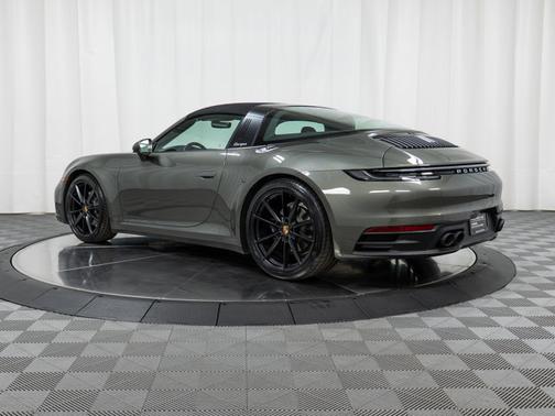 2022 Porsche 911 4