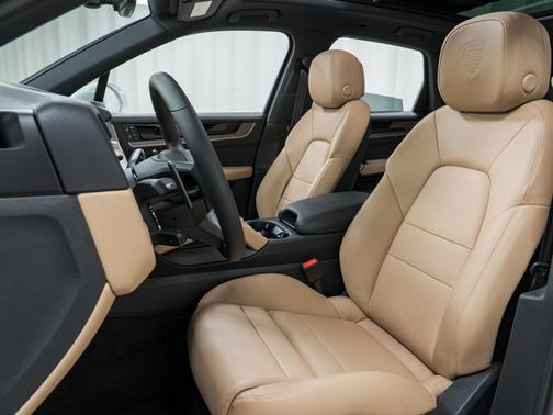 2025 Porsche Cayenne 