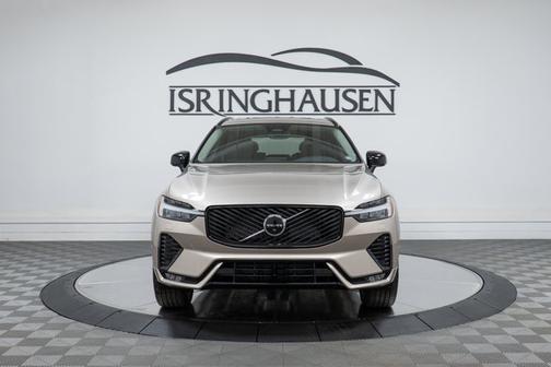 2026 Volvo XC60 Plus