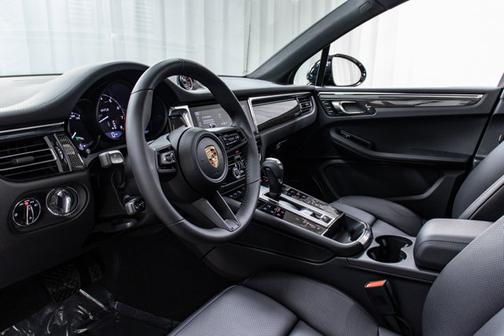 2025 Porsche Macan GTS