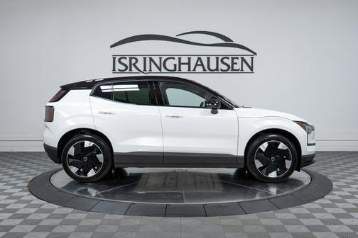 Crystal White Metallic 2026 Volvo EX30 Plus