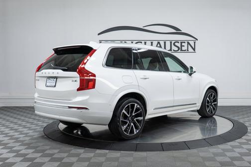 2023 Volvo XC90 Plus