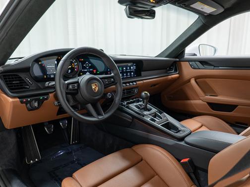 2023 Porsche 911 GT3 w/Touring Package