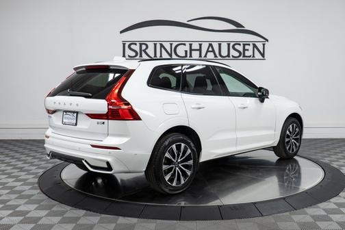 2025 Volvo XC60 Plus