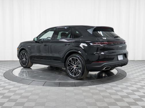 2026 Porsche Cayenne E-Hybrid