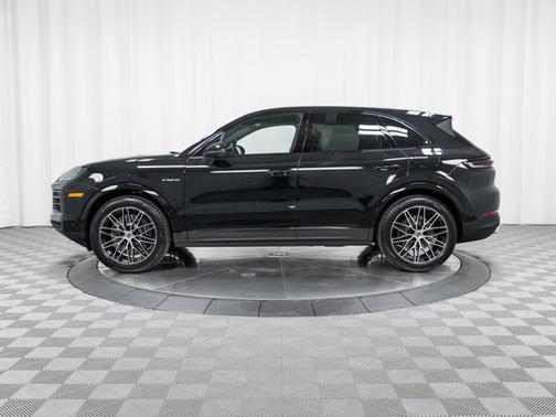 2026 Porsche Cayenne E-Hybrid
