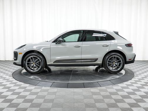 2025 Porsche Macan T