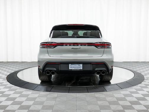 2025 Porsche Macan T