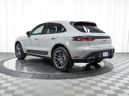 2025 Porsche Macan T