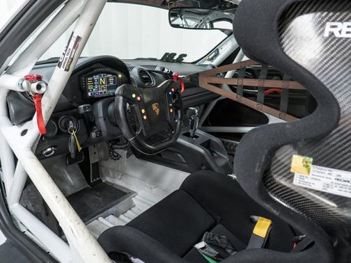 2020 Porsche 718 Cayman GT4 Clubsport Competition