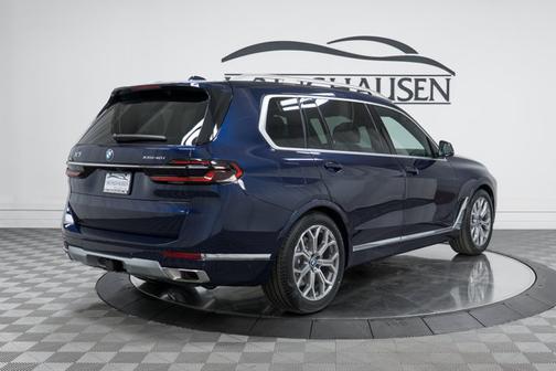 2026 BMW X7 xDrive40i