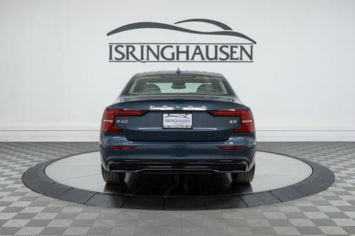 2025 Volvo S60 Plus