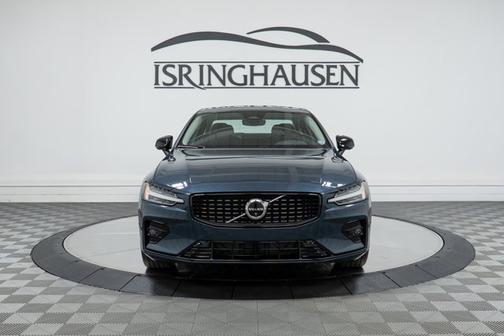 2025 Volvo S60 Plus