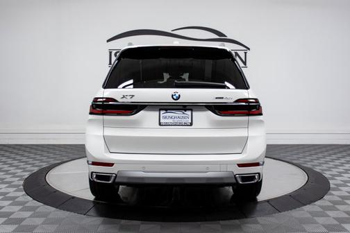 2025 BMW X7 xDrive40i