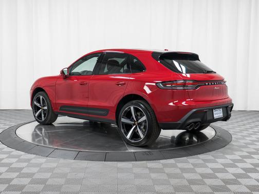 2026 Porsche Macan 