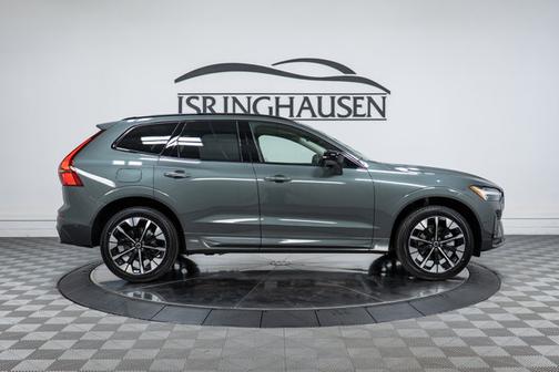 2026 Volvo XC60 Plus