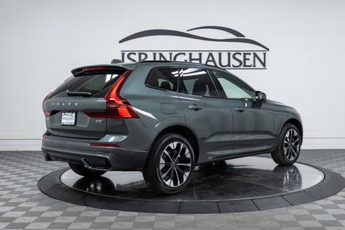 2026 Volvo XC60 Plus