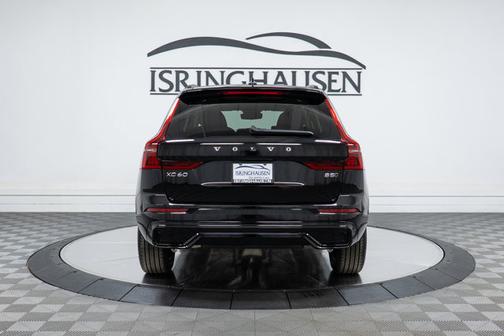 2026 Volvo XC60 Core