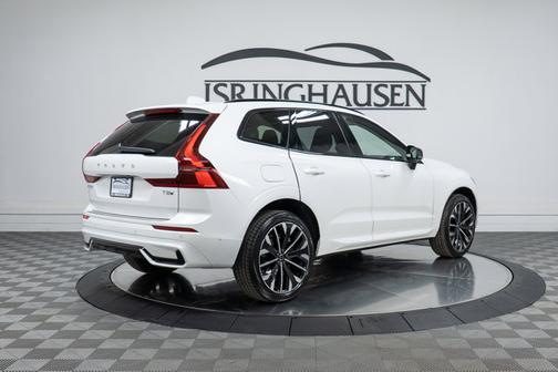 2026 Volvo XC60 Plug-In Hybrid Ultra