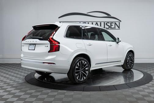 2026 Volvo XC90 Plus