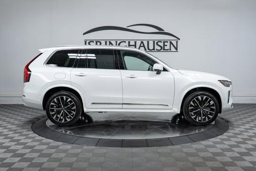 2026 Volvo XC90 Plus