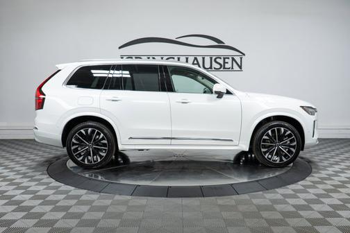 2025 Volvo XC90 Plug-In Hybrid Plus