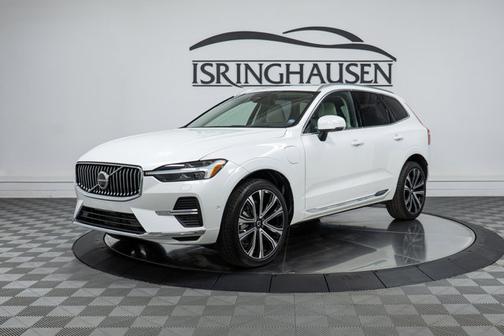 2023 Volvo XC60 Recharge Plug-In Hybrid Ultimate Bright Theme