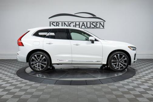 2023 Volvo XC60 Recharge Plug-In Hybrid Ultimate Bright Theme