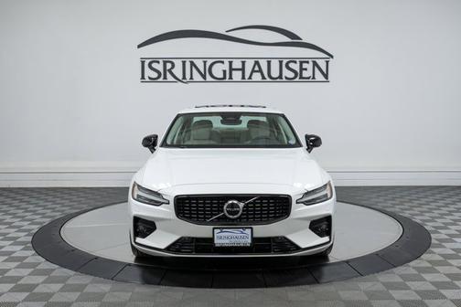 2024 Volvo S60 Core Dark Theme